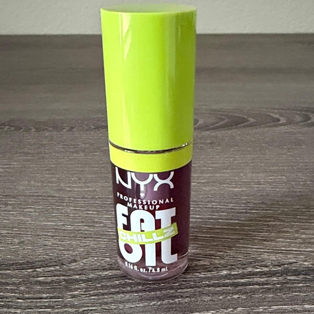 ❤️$6 NWT NYX Fat Oil Chillz Cooling Lip Oil Shade Strawberry Slush 4.8ml